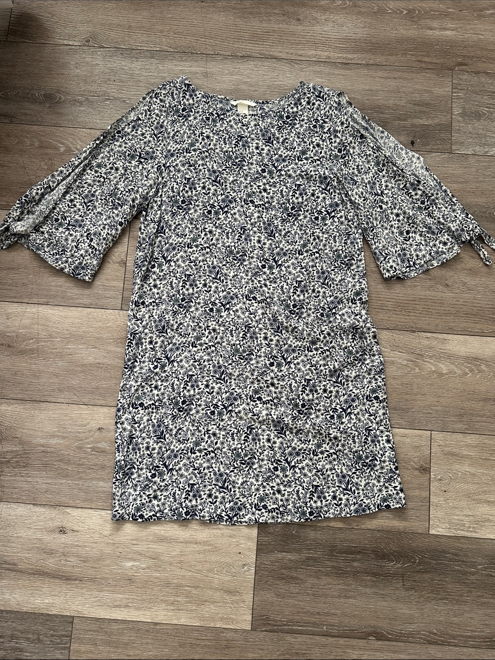 H&M White and Navy Floral Midi Dress